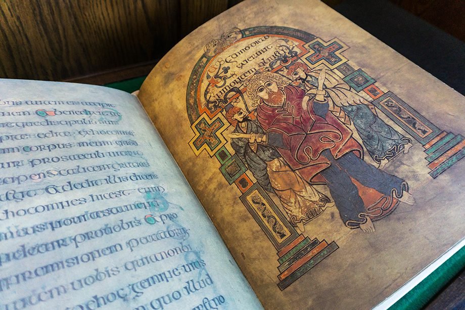 bookofkells 04109